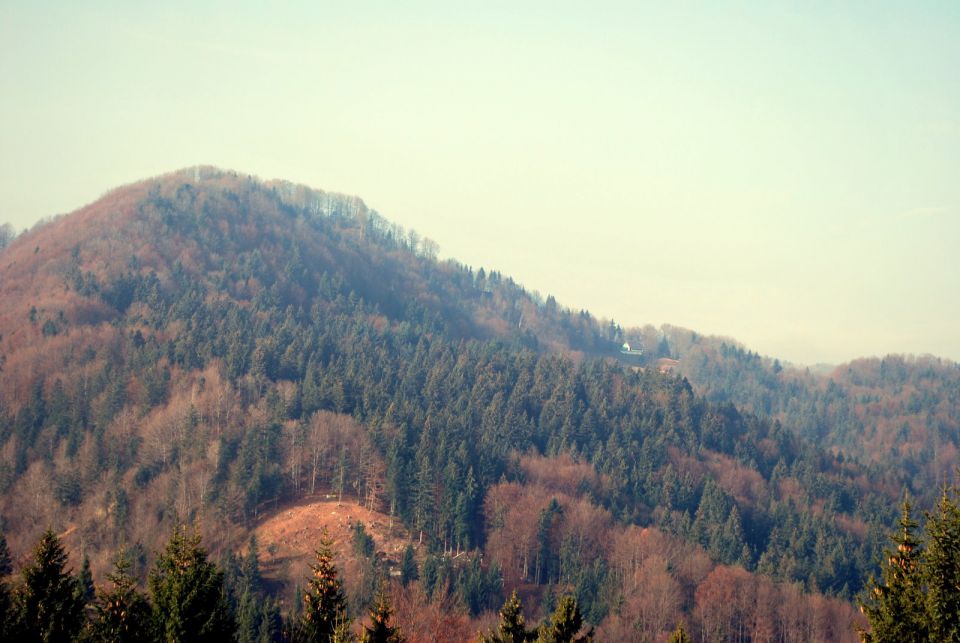 Izzival nas je pogled na še zadnji vzpon in na kočo pod vrhom.