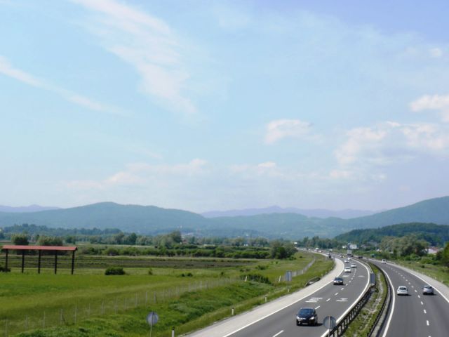 Na Logu smo prečkali avtocesto