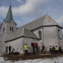 Počitek v zavetju cerkvice sv. Mohorja in Fortunata nam je prav prišel