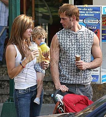 Con William Levy y bebe - foto