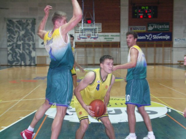 2005-11-05 vs. Pivovarna Laško - foto