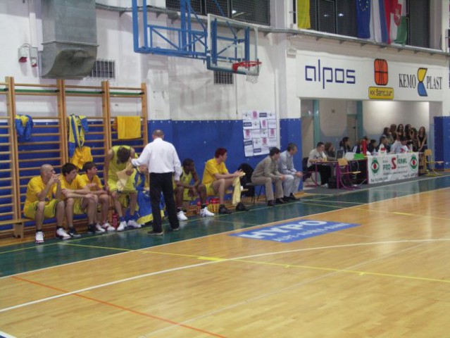 2005-11-05 vs. Pivovarna Laško - foto