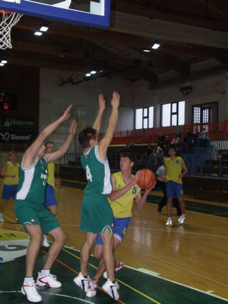 Mladi 2005-11-06 mladinci vs. Pivovarna ... - foto