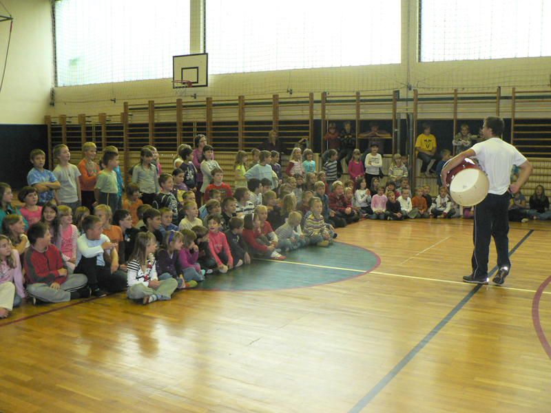 2010-09 košarkarji pri učencih OŠ - foto povečava