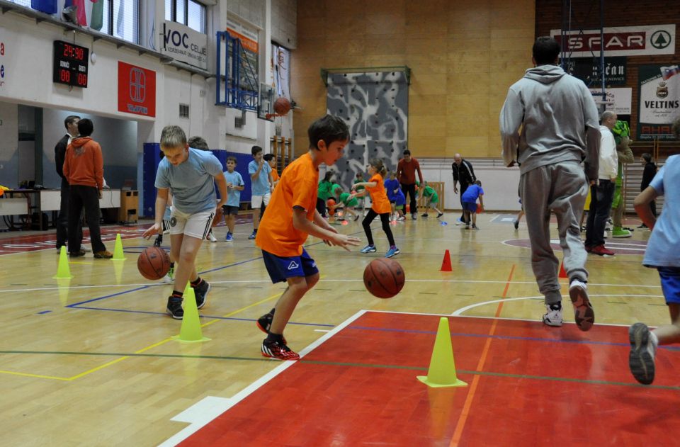 2014-12-14 - srečanje košarkarskih šol - foto povečava