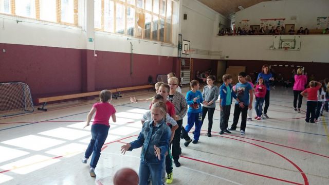  2015-09 predstavitev šole košarke oš dobje - foto