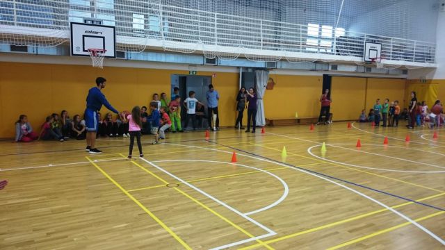  2015-09 predstavitev šole košarke oš dramlje - foto