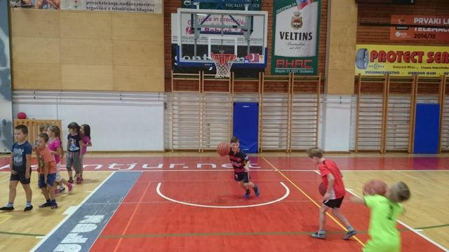 2016-09 predstavitev šole košarke  - foto