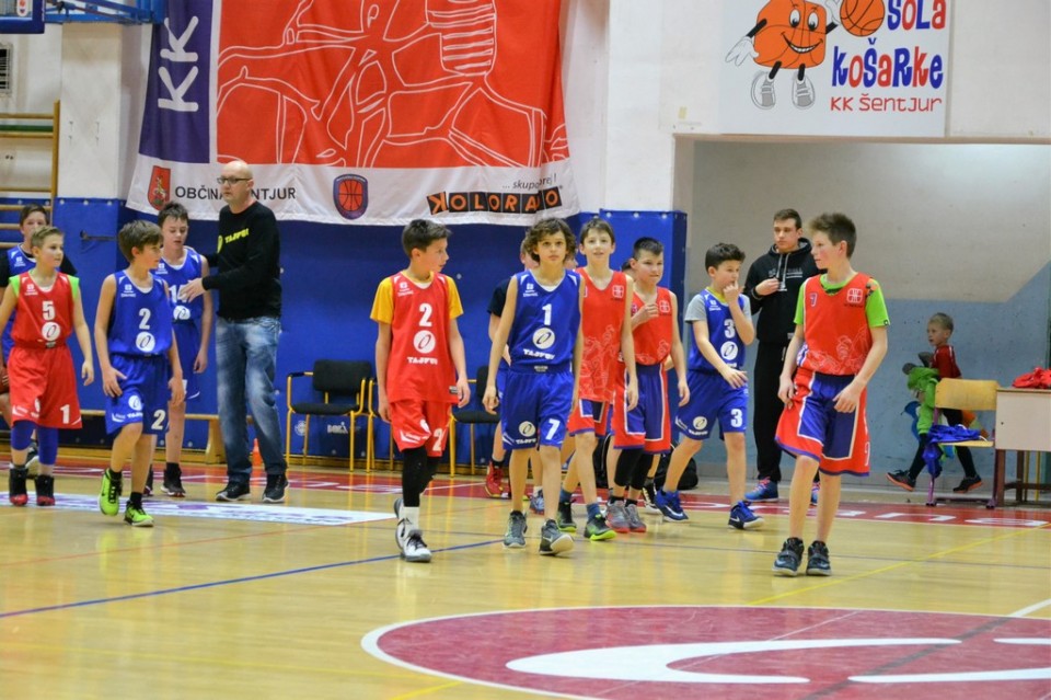 2016-12-15 zaključek ml. sel. in šol košarke - foto povečava
