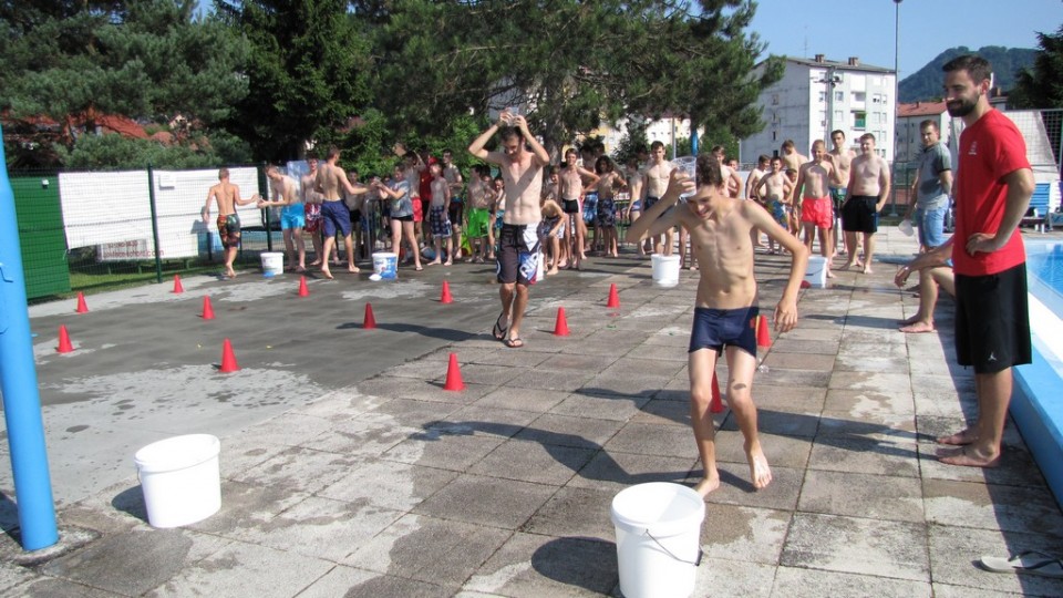 2017-06-20 srečanje ml. kategorij na bazenu - foto povečava