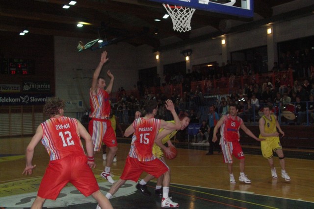 2006-04-12 vs. Geoplin Slovan - foto