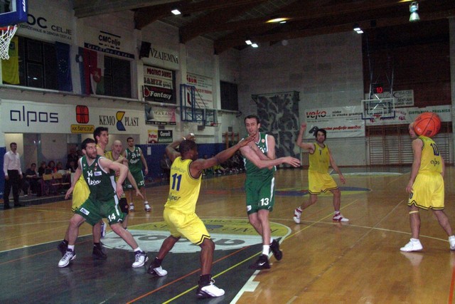 2006-04-15 vs. Union Olimpija - foto