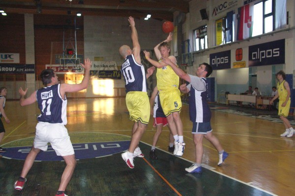 2007-05 mladinci vs. trenerji&uprava - foto