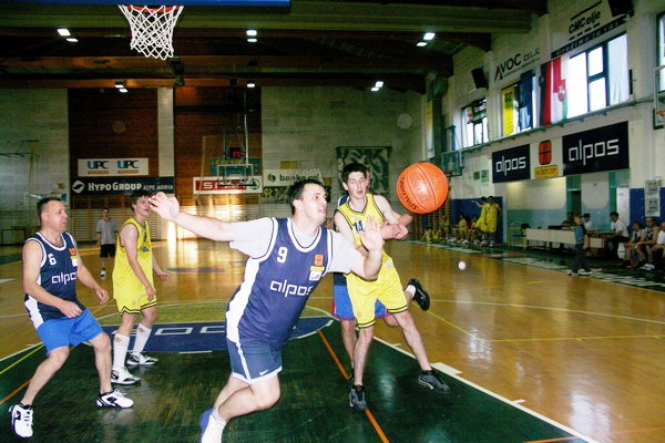 2007-05 mladinci vs. trenerji&uprava - foto povečava