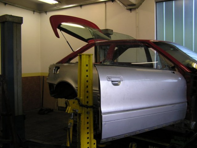 Popravilo po nesreči n - foto