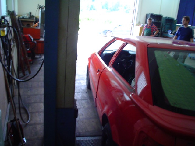 Popravilo po nesreči n - foto