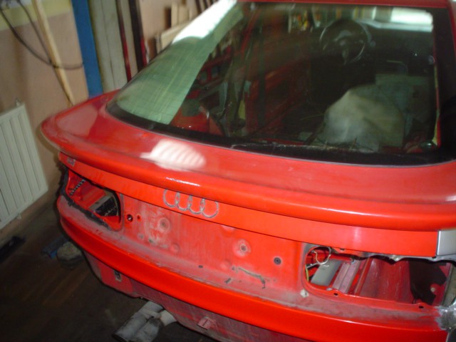 Popravilo po nesreči n - foto