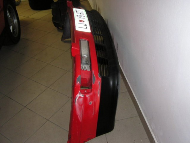 Popravilo po nesreči n - foto