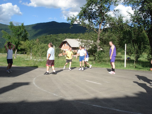 Košarka-piknik - foto