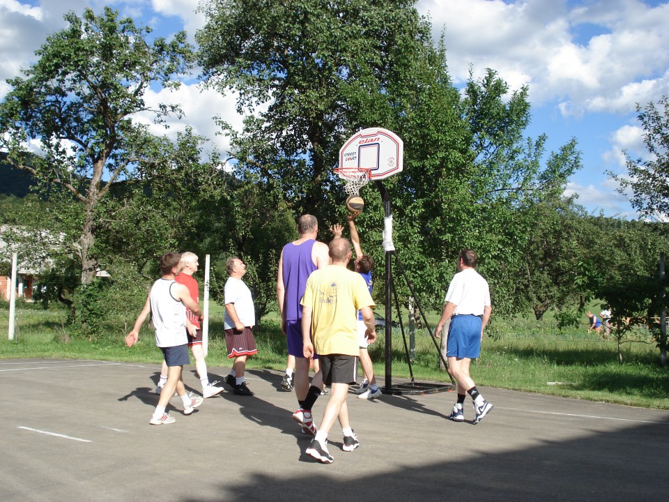 Košarka-piknik - foto povečava