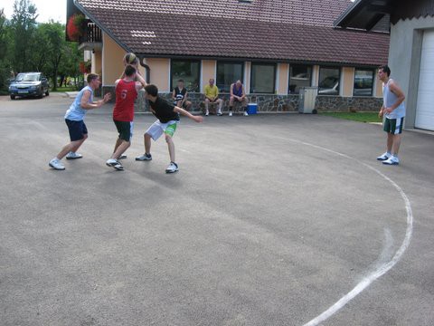 Košarka-piknik - foto