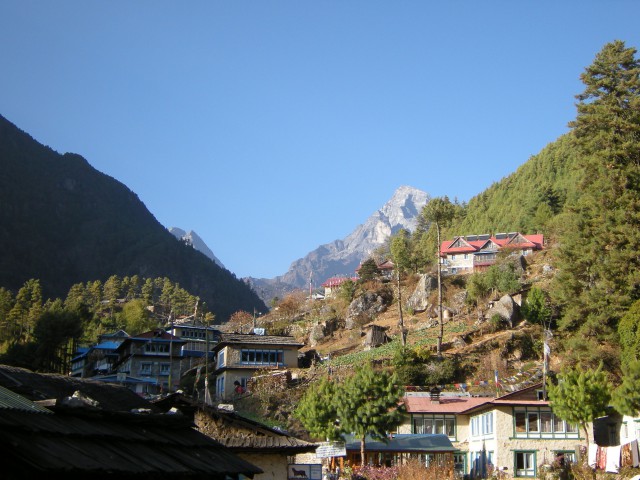 Lukla Monjo - foto