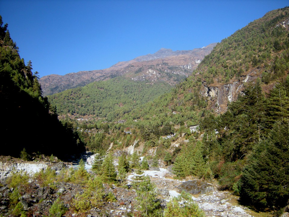 Lukla Monjo - foto povečava