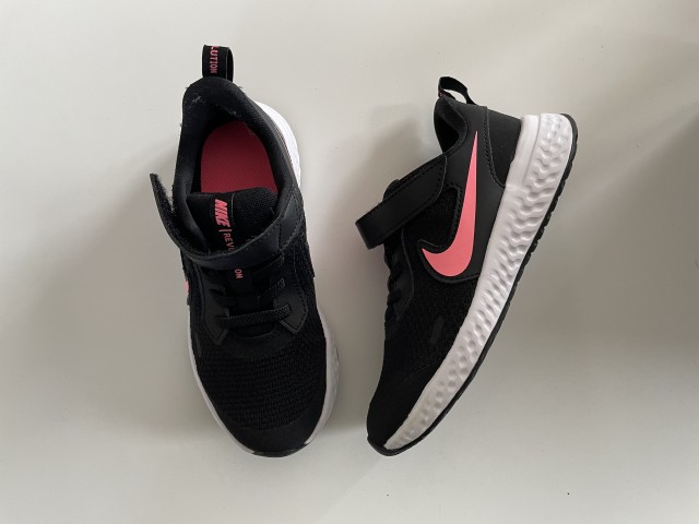 Nove Nike superge 29,5