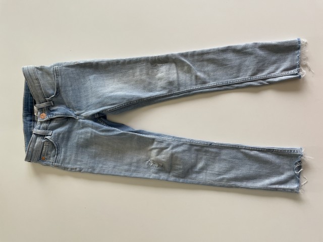 HM jeans hlače kavbojke 122
