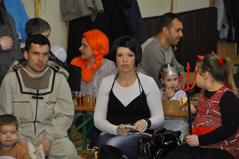 Maškarada 2011-Gasilski dom - foto povečava