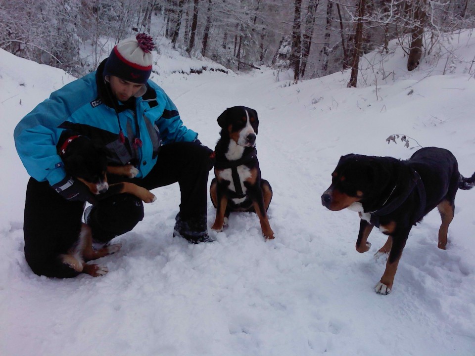 Tesa na obisku pri Doni in Tani - foto povečava