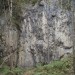 Današnji posnetek plezalne stene sem opravil nekoliko bližje steni, ker gozdna cesta vodi 
