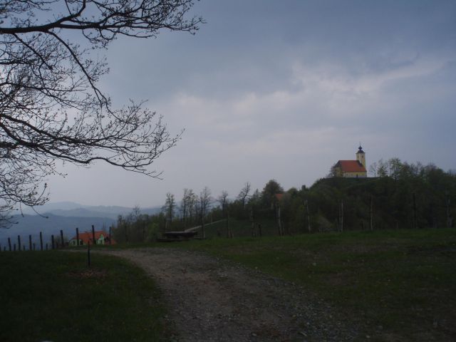 Boč-Macelj (k izviru Sotle) 25.04.2010 - foto