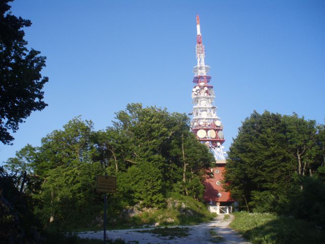 Boč iz Studenic - RTV stolp, 07.06.2012 - foto