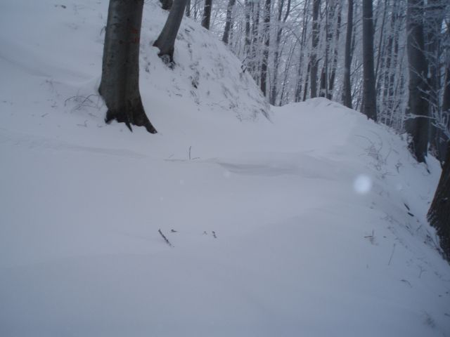 ...tudi preko 30 centimetrov je bilo novega snega...