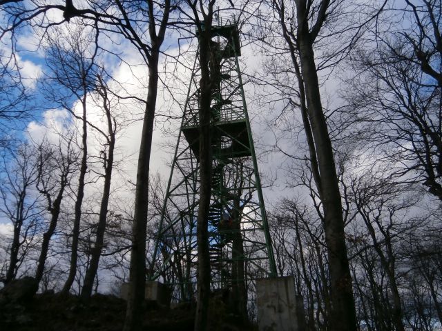 Boč/razgledni stolp iz Lovnika,16.11.2014 - foto