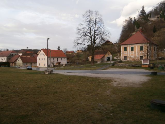 Kisovec 734 metrov visok vrh Boča, 23.02.2016 - foto