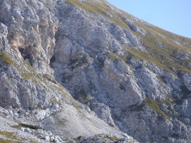 Tu čez poteka prehod na Teme. Velja za najtežji del poti. Ampak ni panike, samo mirno, zbr