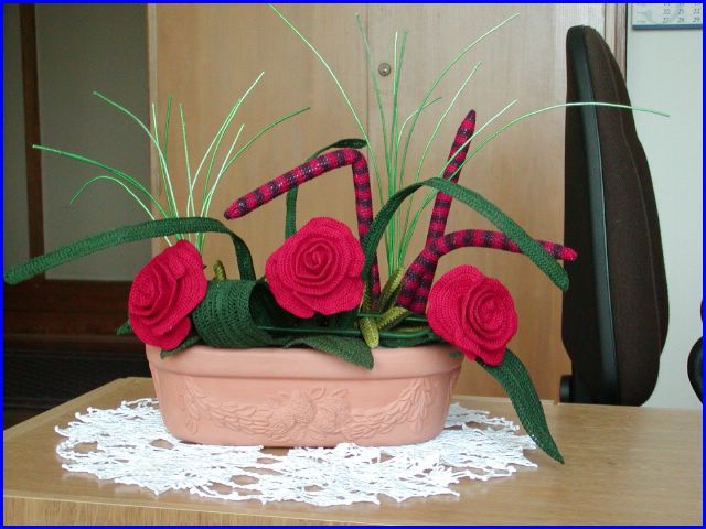 Kvačkan aranžma-crocheted flowers