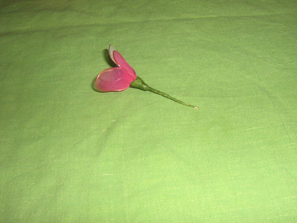 Slikovni tečaj izdelave rož iz najlona - foto povečava