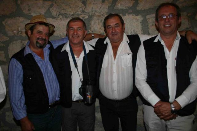 Trgatev v grajskem vinogradu 2009 - foto