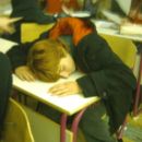 jurka rada spi... še posebej v šoli :D
