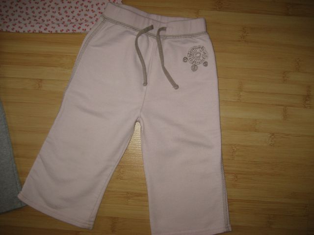 Hlače, trenirka in majčka hm, št. 80, vsak kos 2 eur, komplet 5 eur