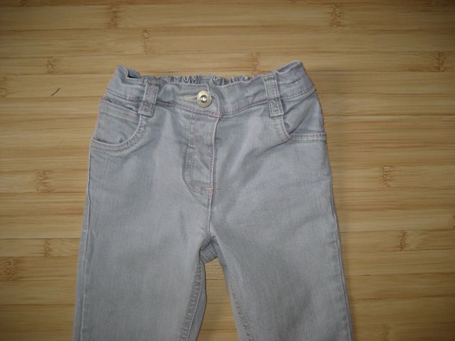 Kavbojke, hlače Next št. 98, sive barve, glej opis pod sliko, 4 eur