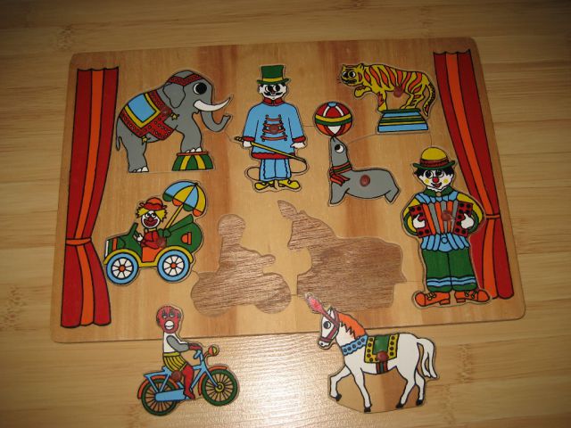 Lesena vstavljanka Cirkus 3 eur