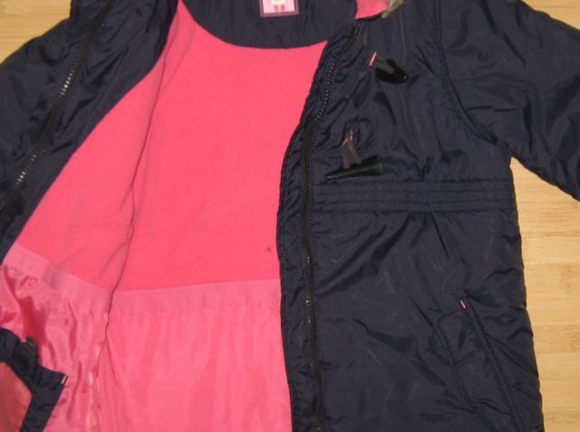 Bele lise so od fleša, bunda Marks&Spencer, vel 104-110, temno modra, 9 eur