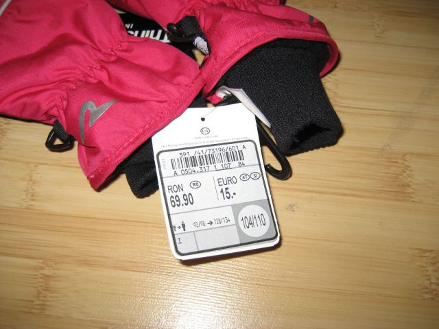 Smučarske rokavice Thinsulate iz C&A, nove, št. 104-110, roza črne, 5 eur