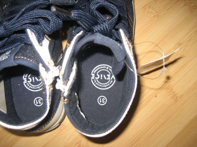 Superge Venice, nenošeni, št. 31, pri strani zadrga, 15 eur