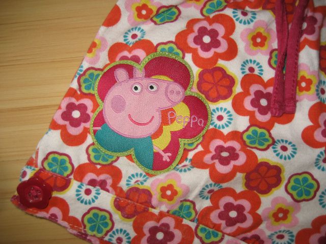 Kratke hlače Pujsa Pepa št. 86-92, vsake 3 eur, oboje skupaj 5 eur