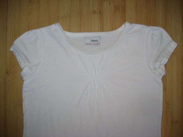 Majčka Next št. 110, 2 eur